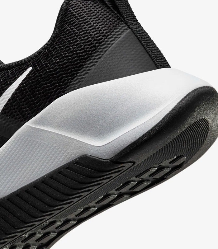 Zapatilla Nike  MC Trainer 3  FQ1831-001